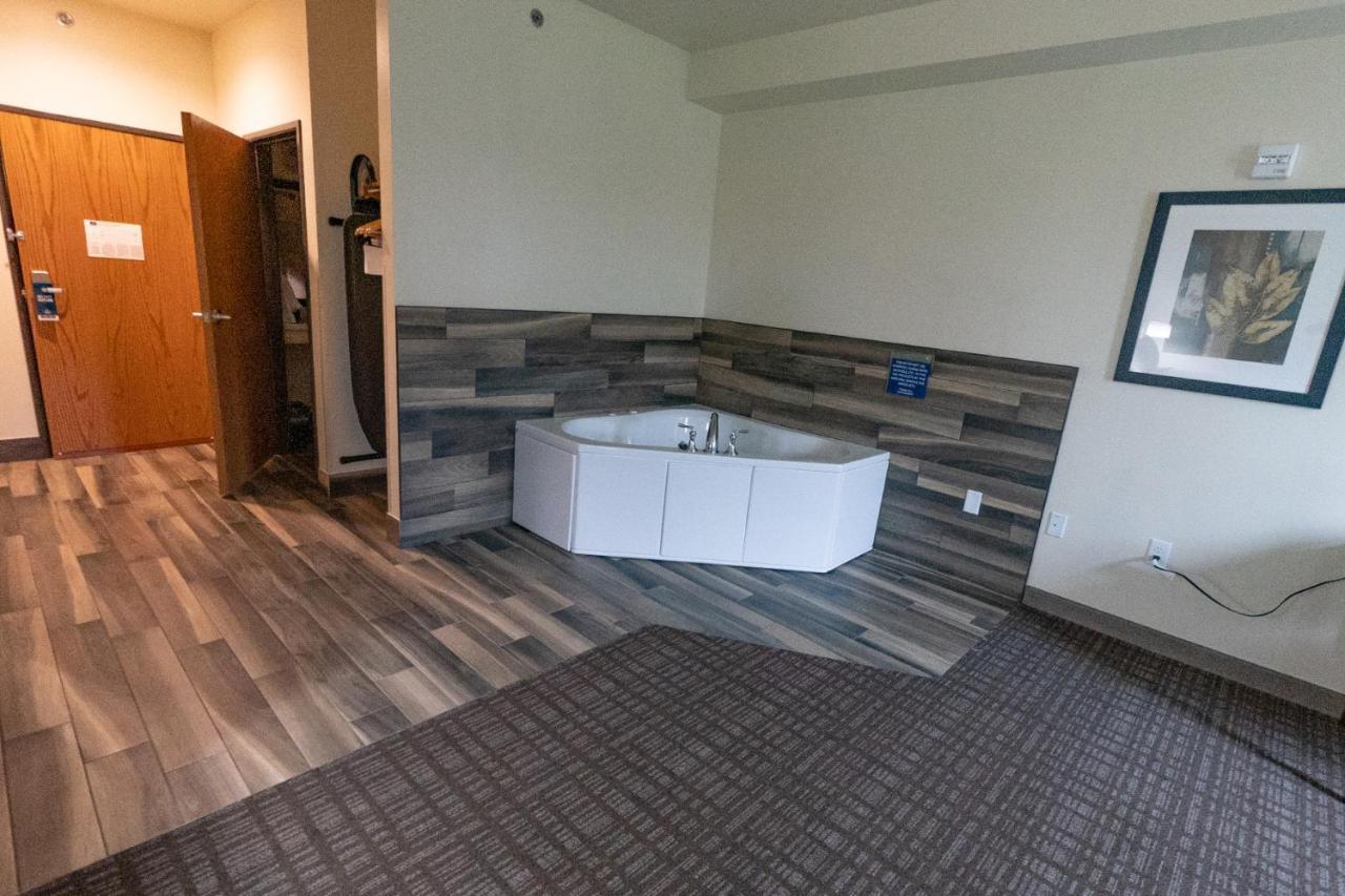 Cobblestone Hotel & Suites-Sheldon Εξωτερικό φωτογραφία