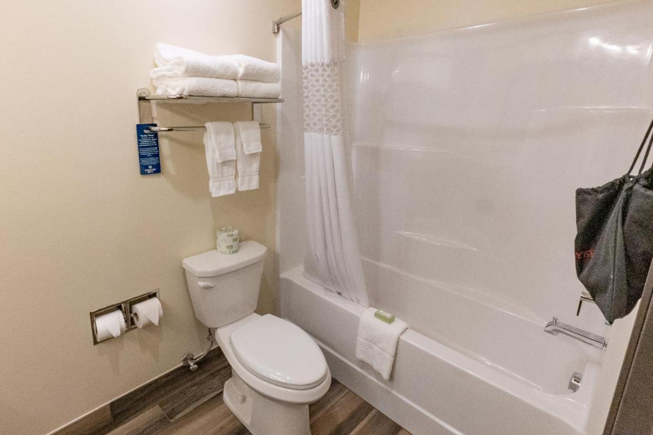 Cobblestone Hotel & Suites-Sheldon Εξωτερικό φωτογραφία